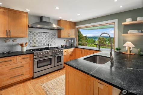 9600 SW 268th Street Vashon WA 98070