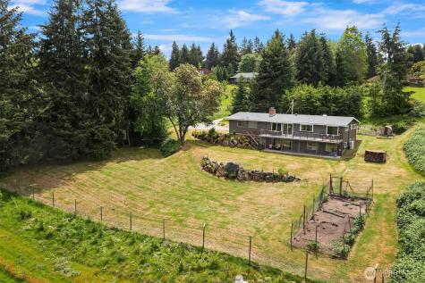 9600 SW 268th Street Vashon WA 98070