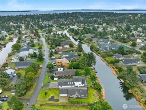 329 Cockle Street SW Ocean Shores WA 98569