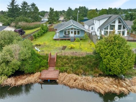 329 Cockle Street SW Ocean Shores WA 98569