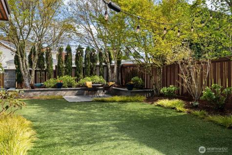 518 14th Avenue W Kirkland WA 98033