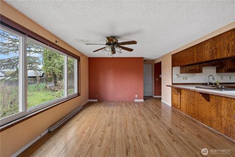 15 76th Street SW Everett WA 98203