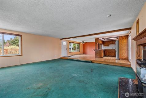 15 76th Street SW Everett WA 98203
