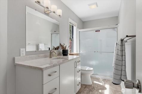 4124 Lakeview Place Chelan WA 98816