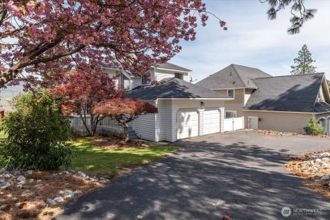 4124 Lakeview Place Chelan WA 98816