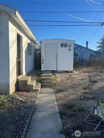 321 W Loop Drive Moses Lake WA 98837