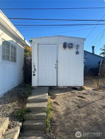 321 W Loop Drive Moses Lake WA 98837