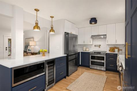 1585 NE Park View Drive Bainbridge Island WA 98110
