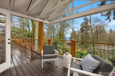 1585 NE Park View Drive Bainbridge Island WA 98110