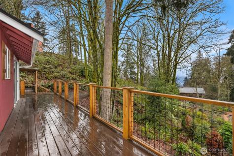 1585 NE Park View Drive Bainbridge Island WA 98110