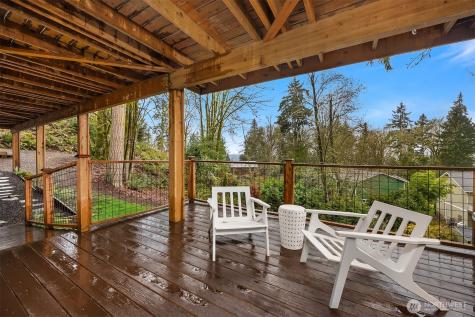 1585 NE Park View Drive Bainbridge Island WA 98110