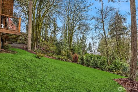 1585 NE Park View Drive Bainbridge Island WA 98110