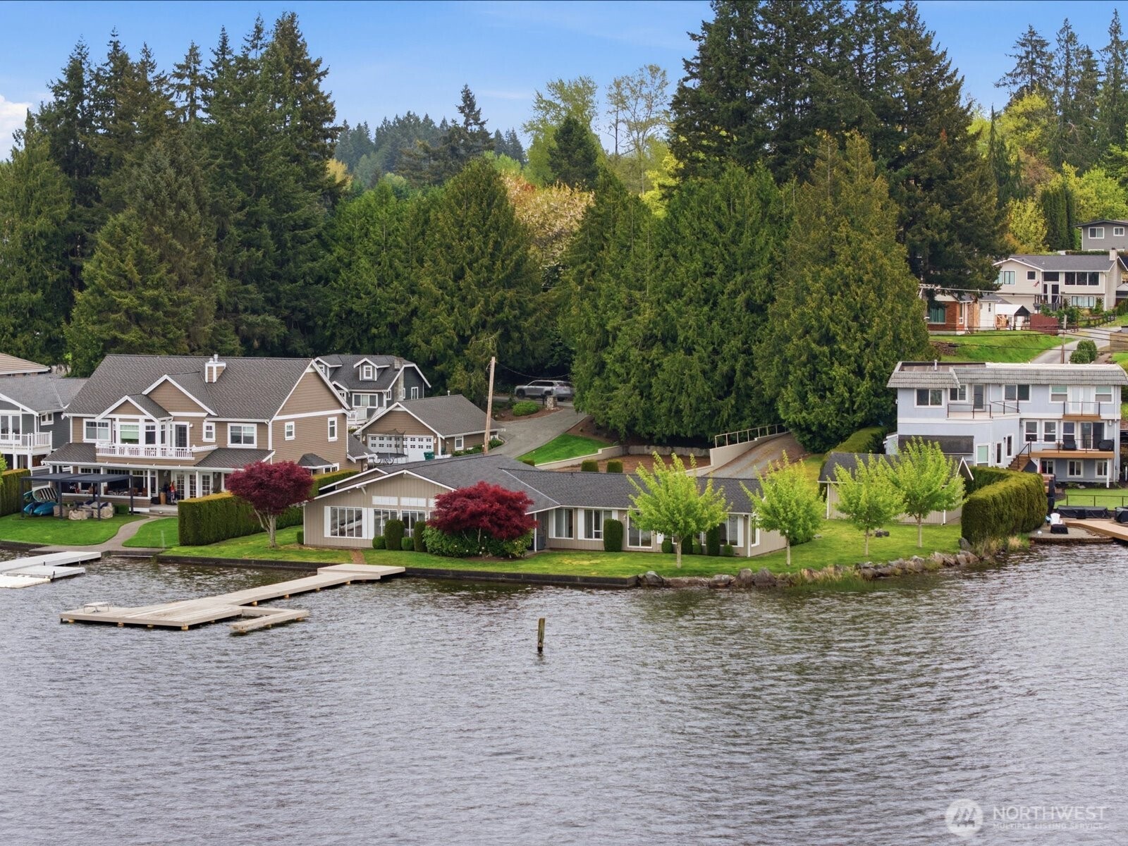 1302 E Lakeshore Drive Lake Stevens WA 98258