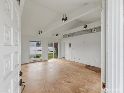 1302 E Lakeshore Drive Lake Stevens WA 98258