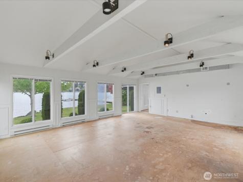 1302 E Lakeshore Drive Lake Stevens WA 98258