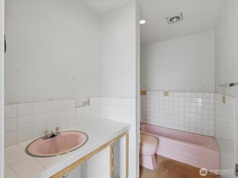 1302 E Lakeshore Drive Lake Stevens WA 98258
