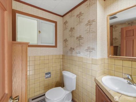 1302 E Lakeshore Drive Lake Stevens WA 98258