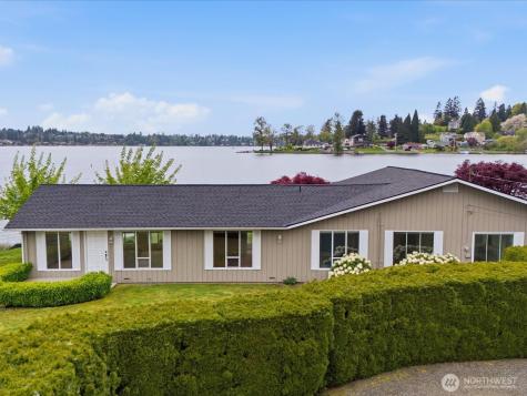 1302 E Lakeshore Drive Lake Stevens WA 98258