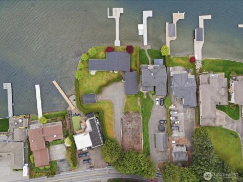 1302 E Lakeshore Drive Lake Stevens WA 98258