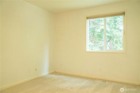 22039 NE 15th Street Sammamish WA 98074