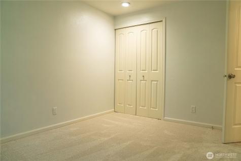 22039 NE 15th Street Sammamish WA 98074