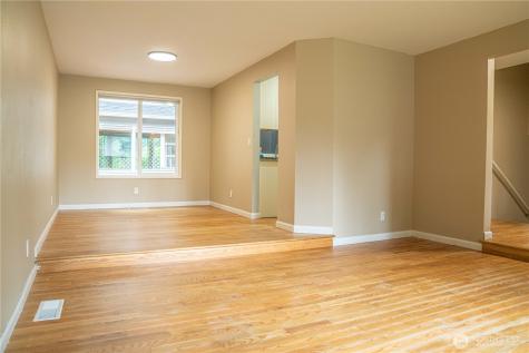 22039 NE 15th Street Sammamish WA 98074
