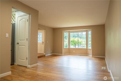 22039 NE 15th Street Sammamish WA 98074