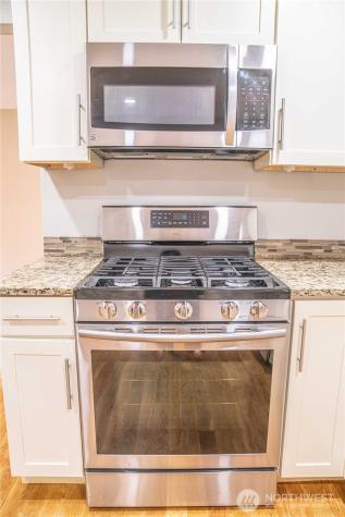 22039 NE 15th Street Sammamish WA 98074