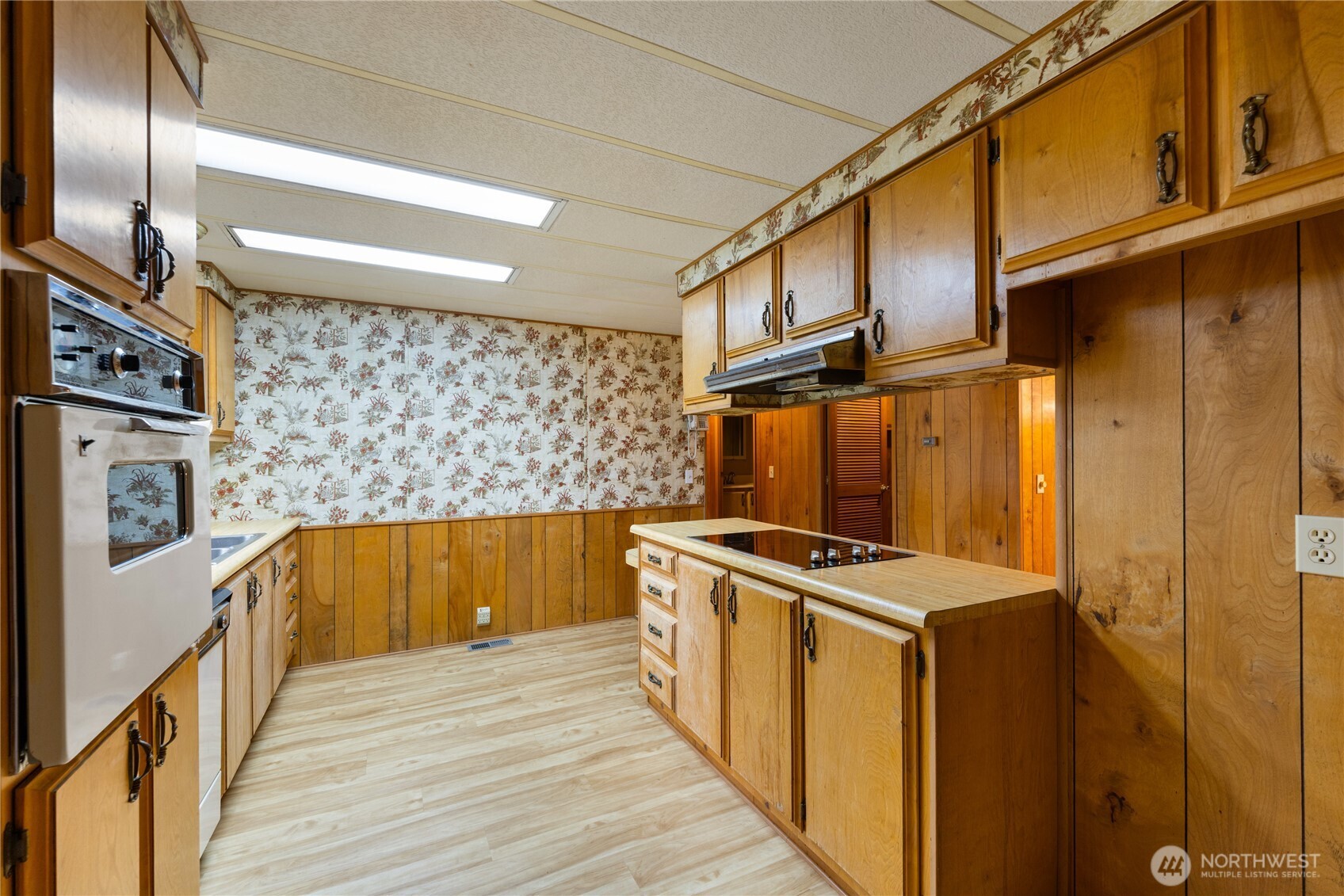 802 Hazzle Court Coupeville WA 98239