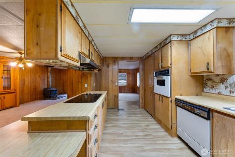 802 Hazzle Court Coupeville WA 98239