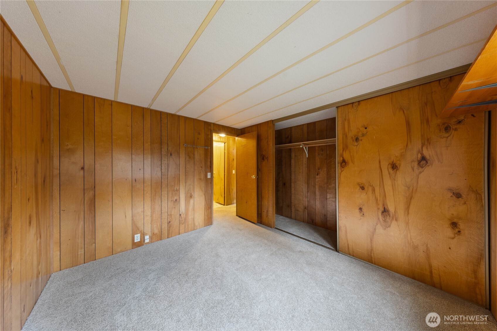 802 Hazzle Court Coupeville WA 98239