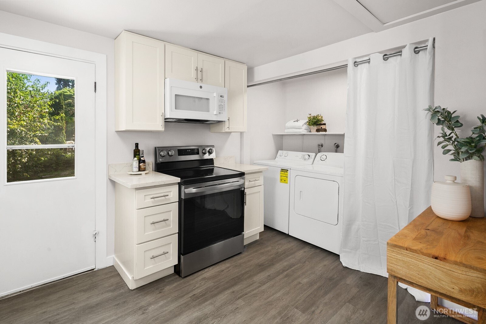 9032 15th Avenue SW Seattle WA 98106