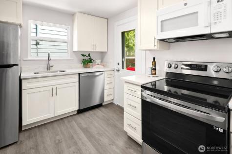9032 15th Avenue SW Seattle WA 98106