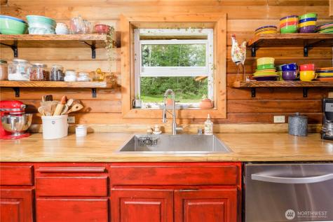 134 Bishop Road Port Angeles WA 98363
