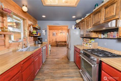 134 Bishop Road Port Angeles WA 98363