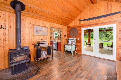 134 Bishop Road Port Angeles WA 98363