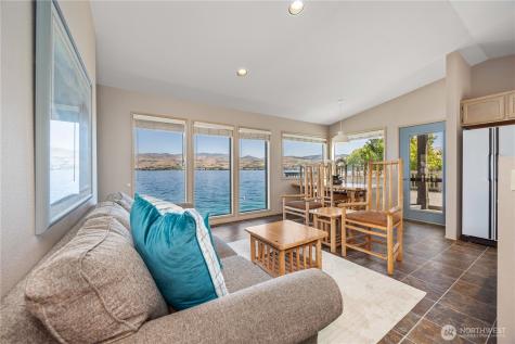 3150 Lakeshore Road Chelan WA 98816