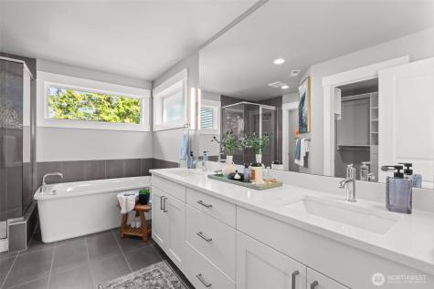 16539 8th Avenue NE Shoreline WA 98155