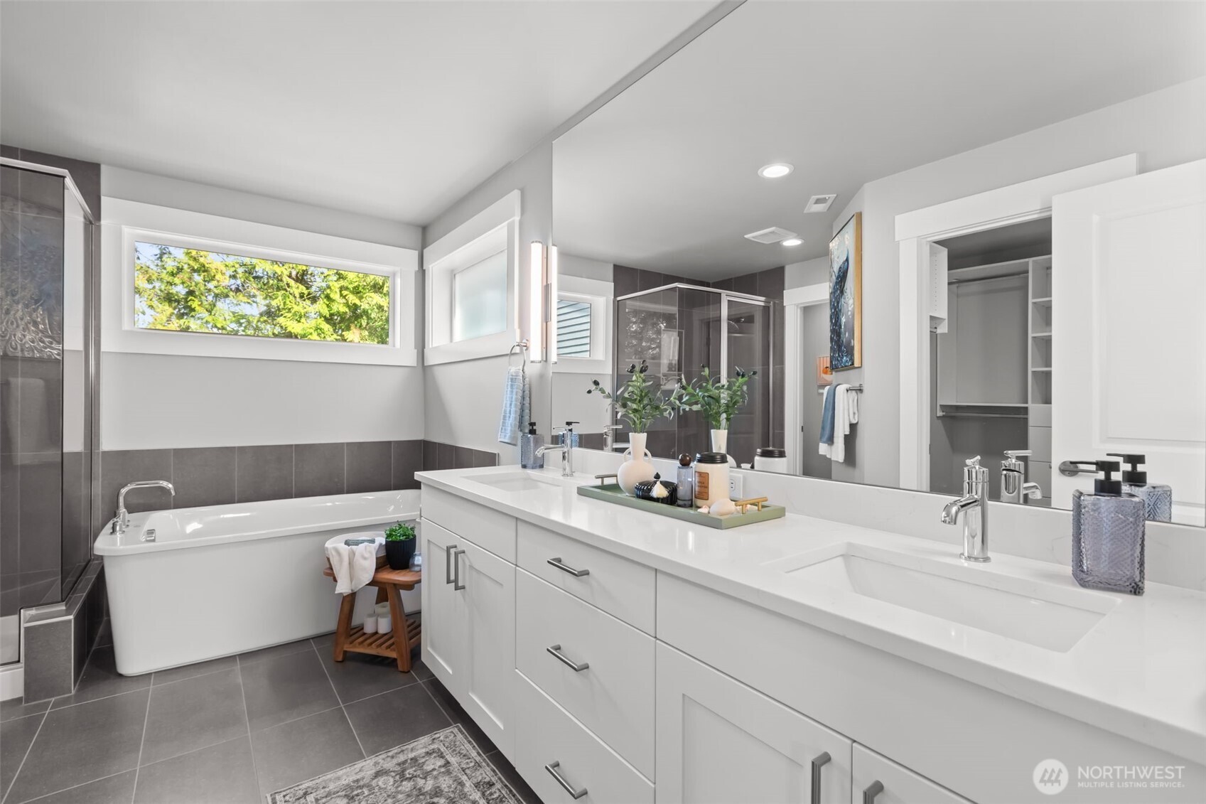 16539 8th Avenue NE Shoreline WA 98155