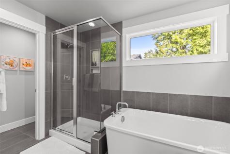 16539 8th Avenue NE Shoreline WA 98155