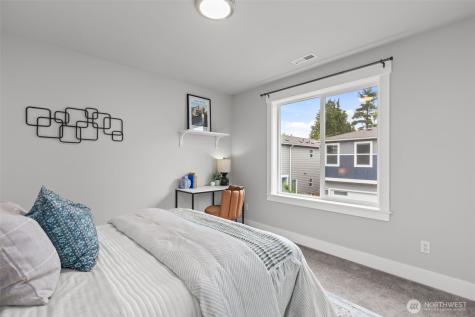 16539 8th Avenue NE Shoreline WA 98155