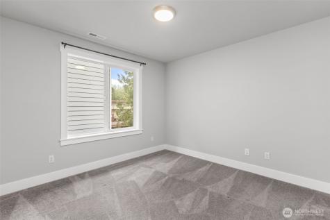 16539 8th Avenue NE Shoreline WA 98155