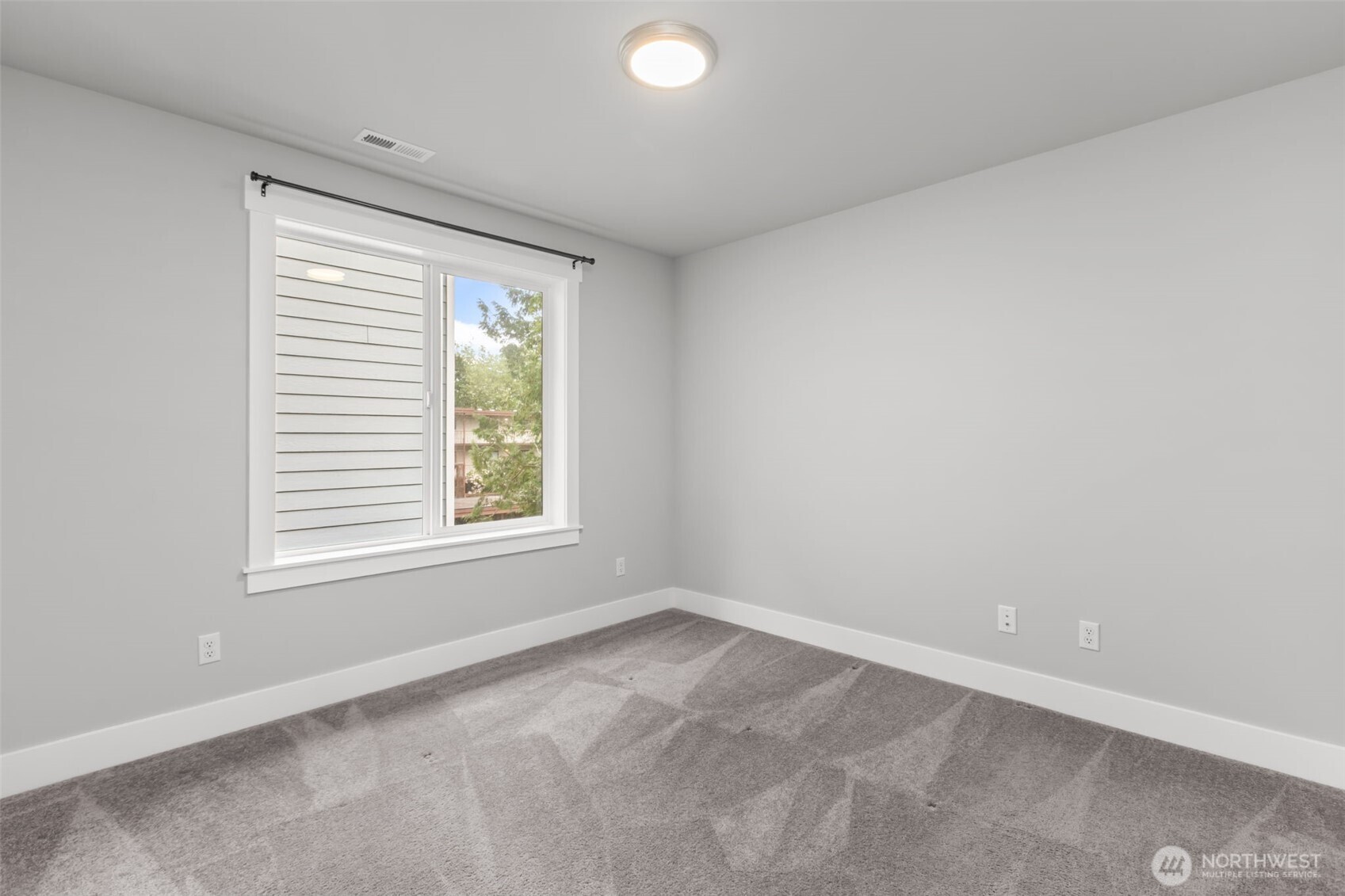 16539 8th Avenue NE Shoreline WA 98155