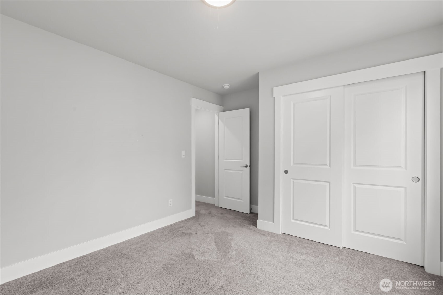 16539 8th Avenue NE Shoreline WA 98155