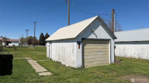 1210 2nd Street Davenport WA 99122