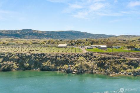2988 Malaga Alcoa Highway Malaga WA 98828