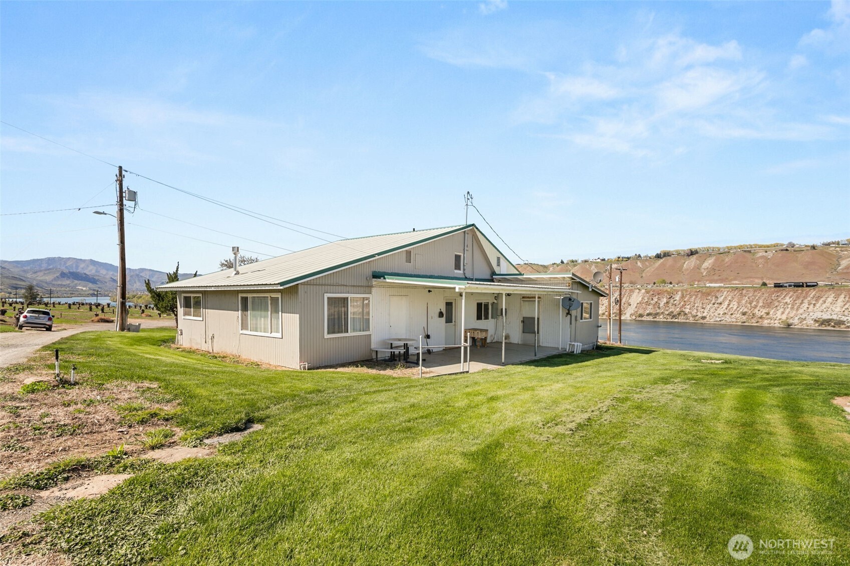 2988 Malaga Alcoa Highway Malaga WA 98828