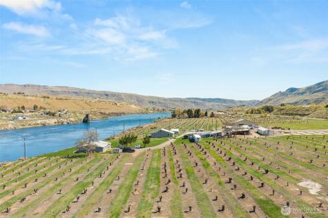 2988 Malaga Alcoa Highway Malaga WA 98828