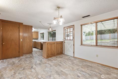 12370 SE 158th Street Renton WA 98058