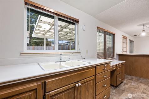 12370 SE 158th Street Renton WA 98058